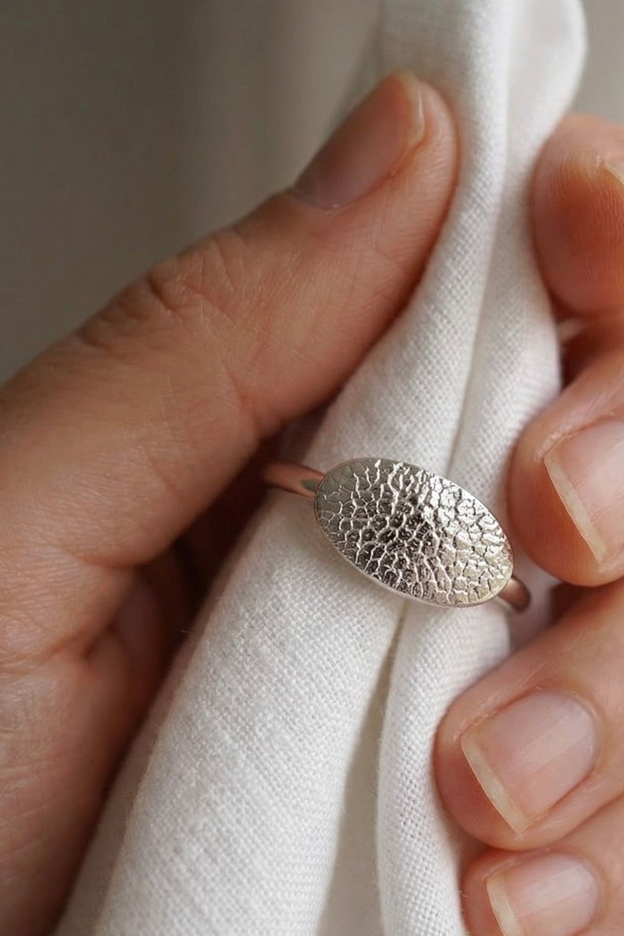 Finger/animal print ring "Oval"